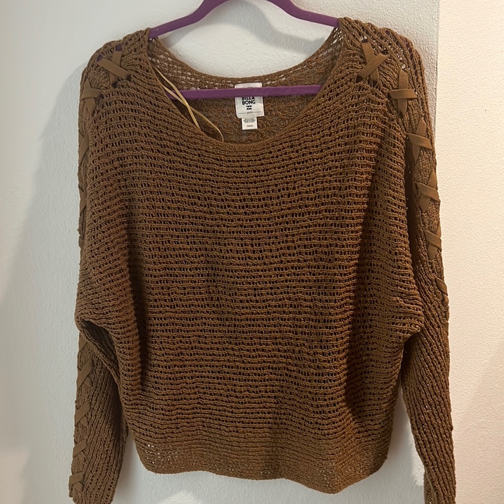 Billabong size Small sweater
